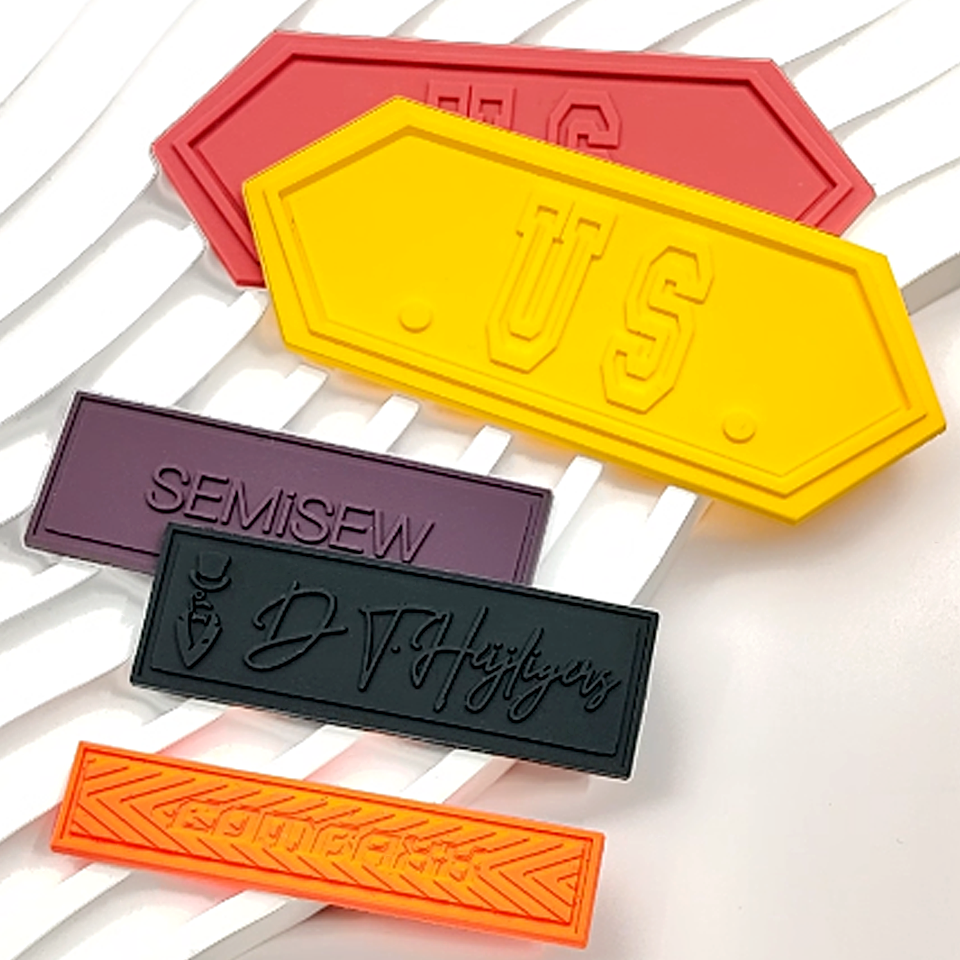 Recycled Custom PVC Patch Sili - مراجعة Sewing Labels وسعره