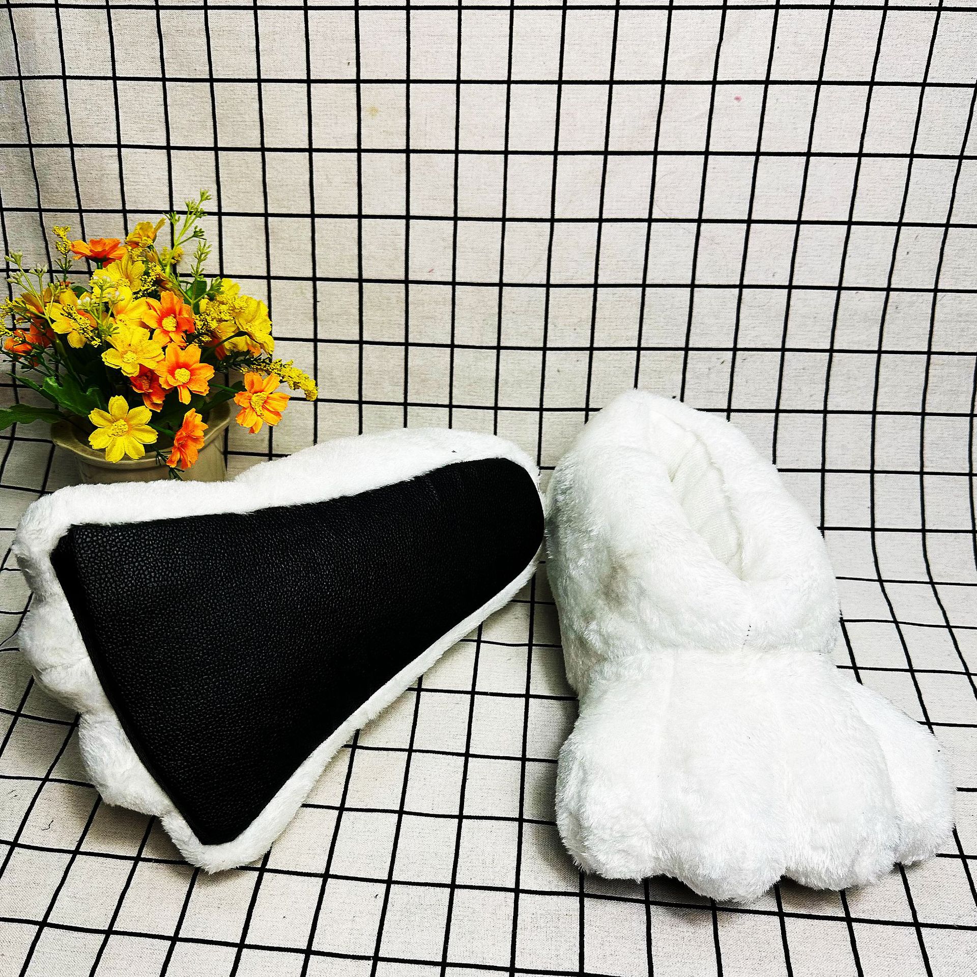 In Stock Rabbit Paw Slippers H - مراجعة Sewing House وسعره