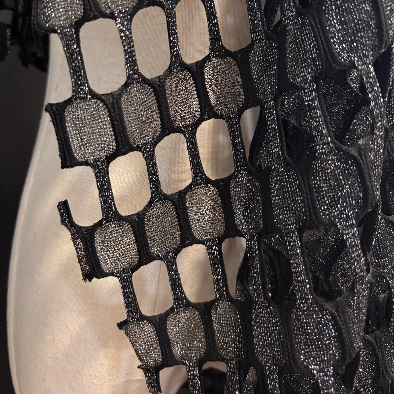 Silver Lurex Hollow Out Oval D - مراجعة Sewing Fabric وسعره